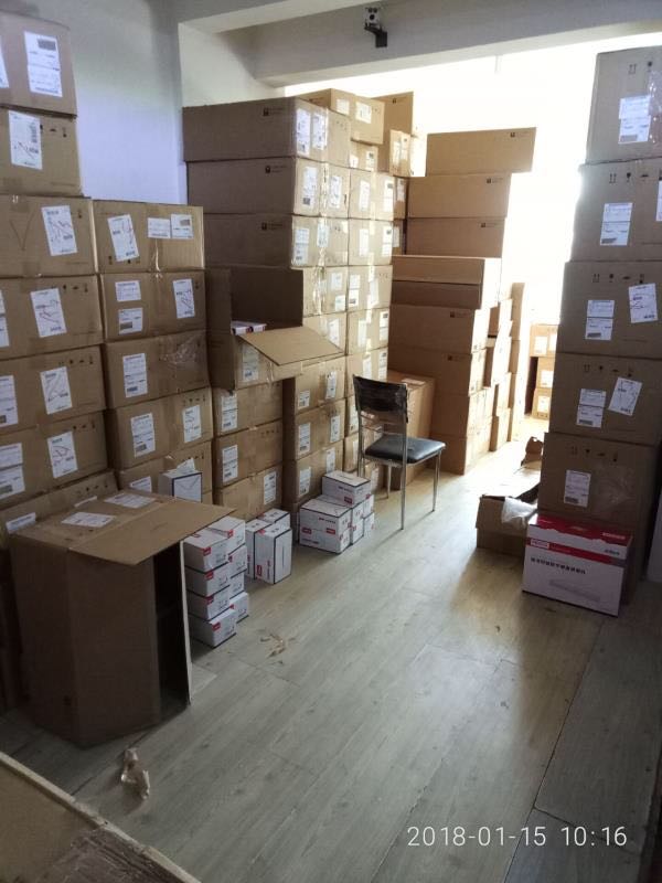 成都依（yī）洛安防倉庫（kù）