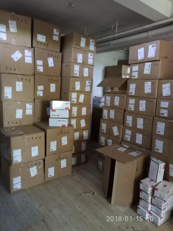 成都依洛安防倉庫 成都依(yī)洛安防倉庫